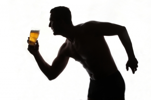 条件を守れば大丈夫!アルコールと筋肉の関係を科学的に解説