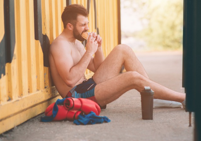【筋トレはすべき?】チートデイの効果的なやり方について詳しく解説