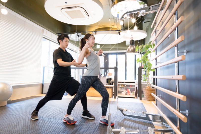新宿で女性がパーソナルトレーニングジムを選ぶ5つのポイント