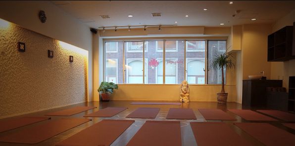 ヨガ・シャラ 瞑想ヨガスタジオ